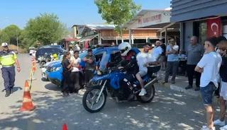 YKS&rsquo;ye yetişemeyen &ouml;ğrencinin imdadına jandarma yetişti