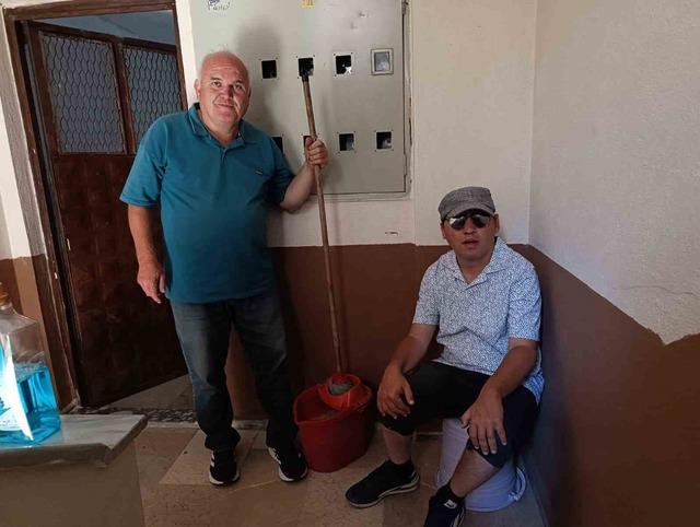 "Her baba evladı i&ccedil;in yaşar" dedirten fedakarlık: &Ouml;mr&uuml;n&uuml; engelli oğluna adadı 2