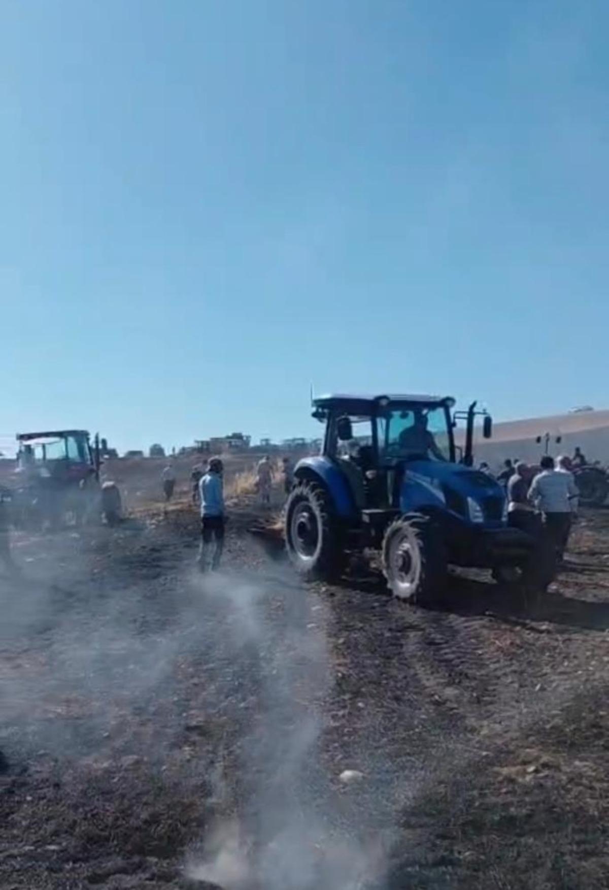 Siirt te bi&ccedil;erd&ouml;verden &ccedil;ıkan yangında 50 d&ouml;n&uuml;ml&uuml;k ekili alan yandı 2