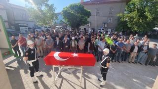 Görev başında hayatını kaybeden polis memuru son yolculuğuna uğurlandı