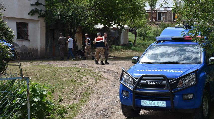 Oğlunun av t&uuml;feği vurduğu baba hastanede &ouml;ld&uuml;