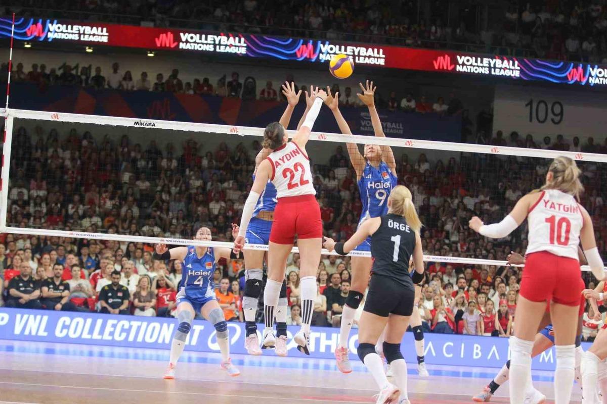 A Milli Kadın Voleybol Takımı, Çin’i 3-2 mağlup etti 1
