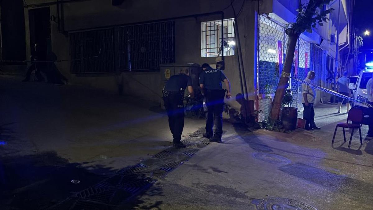 Kahve masasında başlayan tartışma kanlı bitti: 2 yaralı 1