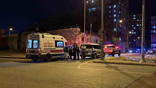 ‘Torpil patlatma’ kavgasında sopa ve satır kullanıldı: 3 yaralı