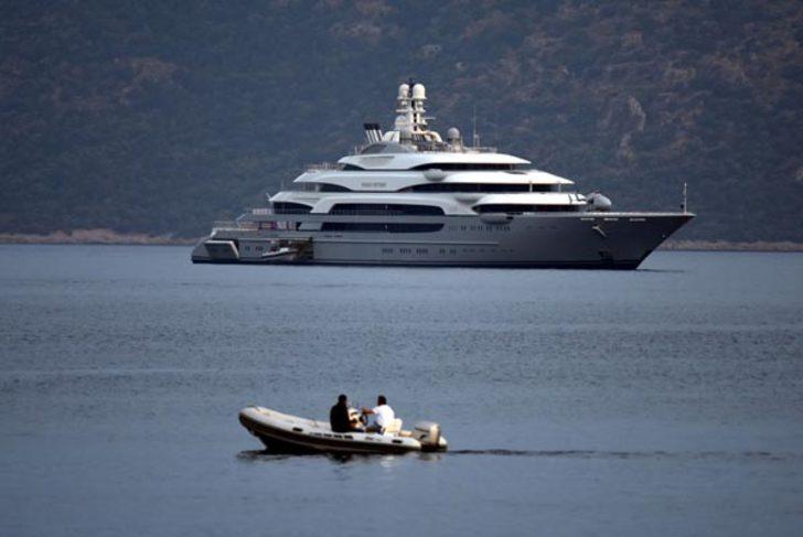 Çelik kralı sekiz katlı sarayıyla geldi  G1