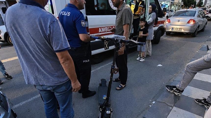 Yola d&ouml;k&uuml;len yağ kazaya sebep oldu: 1 yaralı