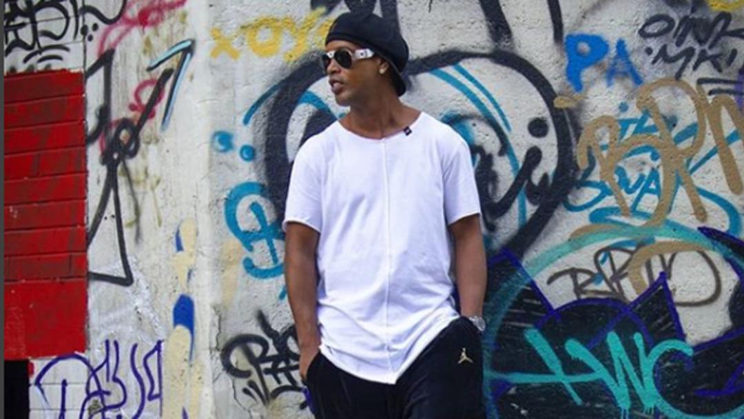 D&uuml;nyaca &uuml;nl&uuml; eski futbolcu Ronaldinho, aynı anda 2 kadınla birden evlenecek