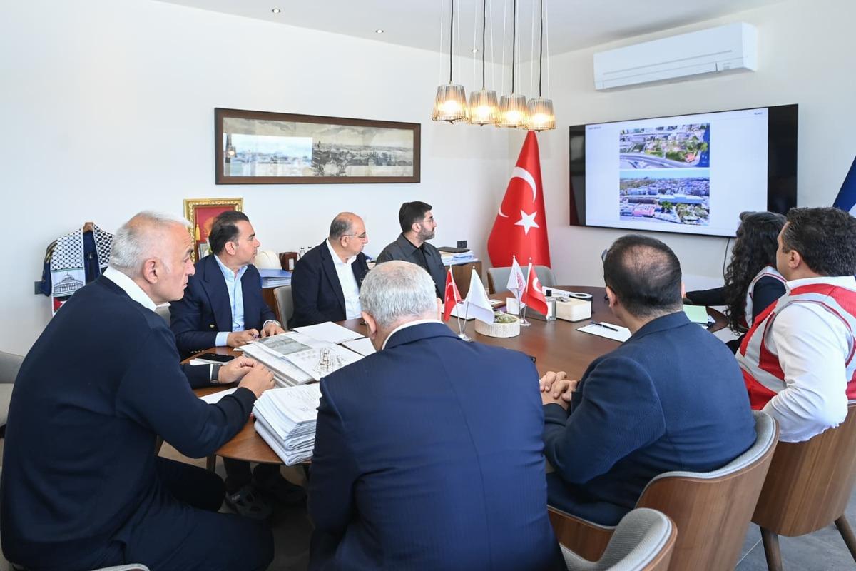 Tarihi Sirkeci Garı ndaki değişim ilk kez paylaşıldı! Bakan Ersoy:  Yaşayan k&uuml;lt&uuml;r adasına d&ouml;n&uuml;şecek  5