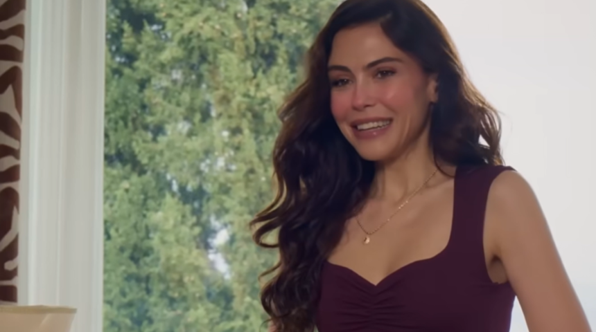 Daha 17'nin Nuray'ı Dilara Aks&uuml;yek ka&ccedil; yaşında? Bikinili hali g&uuml;ndemde