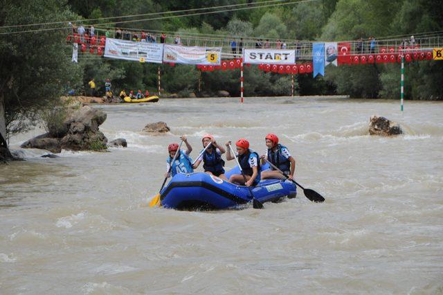 Türkiye Rafting Şampiyonası Tunceli'de başladı