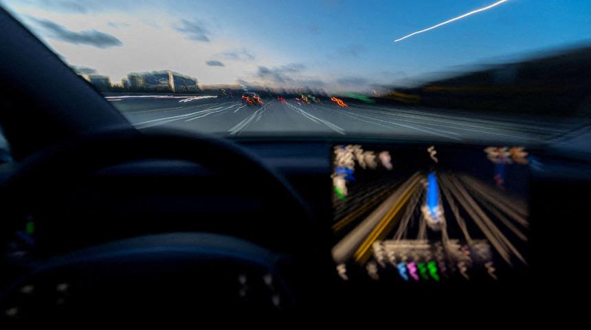 Otopilottaki Tesla, yaşlı kadını evinin i&ccedil;indeyken hayattan kopardı!