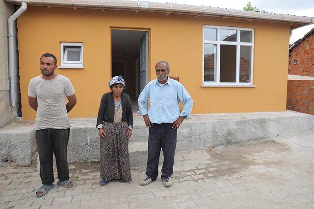 6 kişilik ailenin harabe evi yenilendi