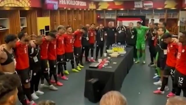 Mısır Milli Takımı'nın maç öncesi hep birlikte dua ettikleri anlar 🇪🇬🤲