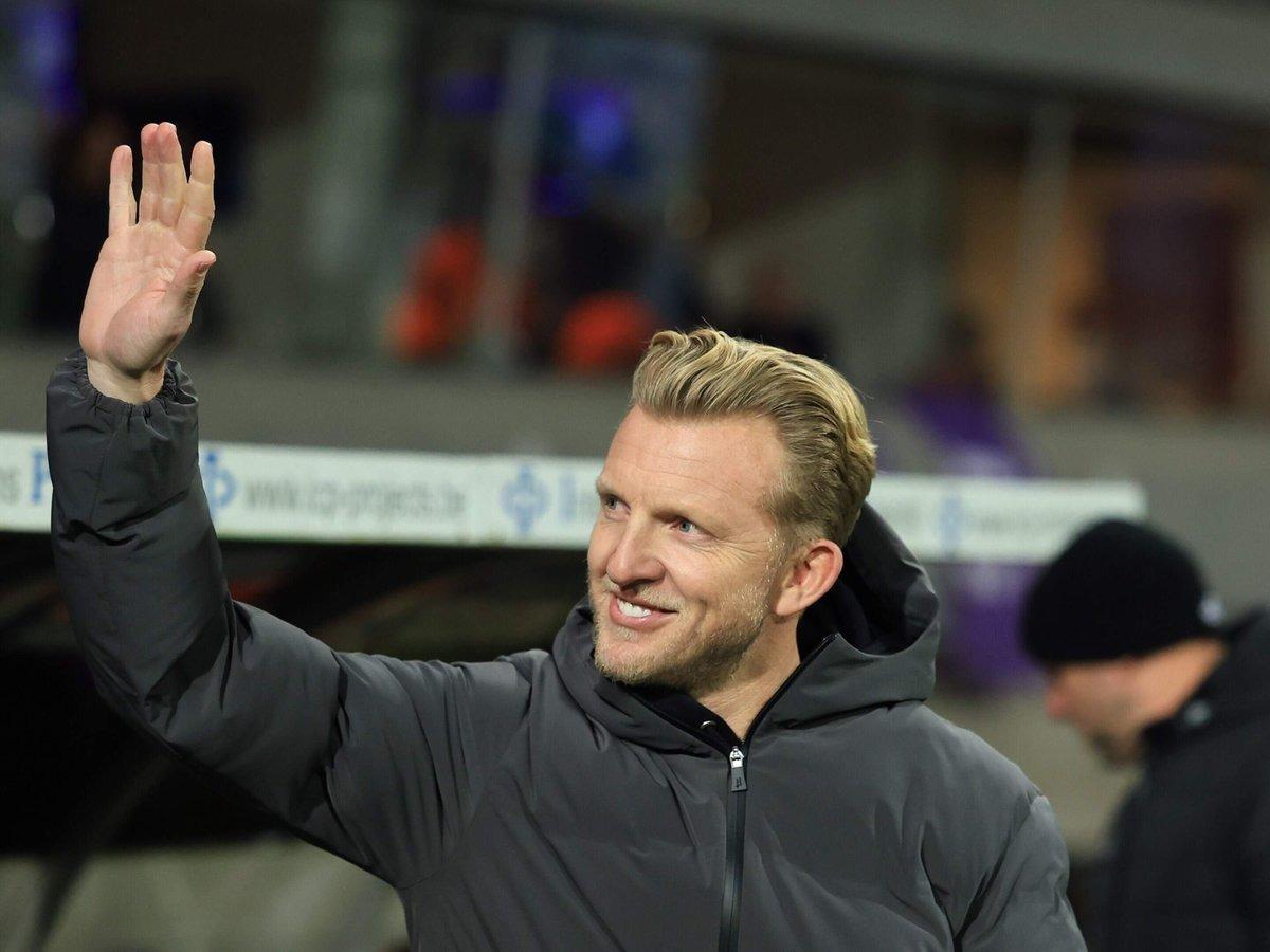 Fenerbahçe de Dirk Kuyt İstanbul a geldi! Göreve hazır 2