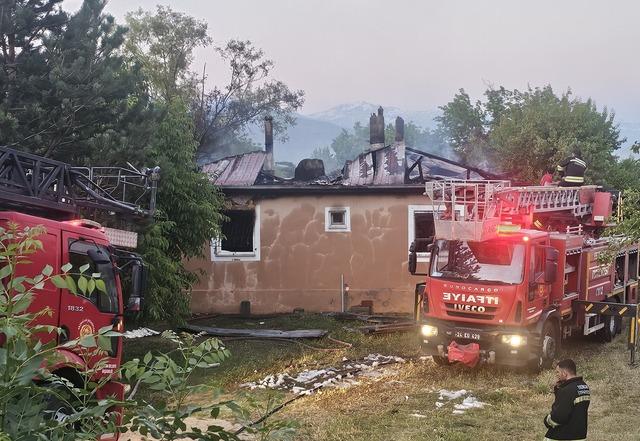 Erzincan da müstakil evde çıkan yangında 1 kişi öldü 3