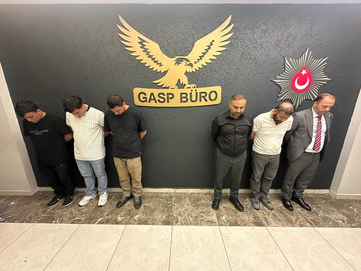 "Cumhur İttifakı Ocakları Genel Başkanı" sıfatıyla s&ouml;zde AVM denetliyordu, pahalıya patladı 5