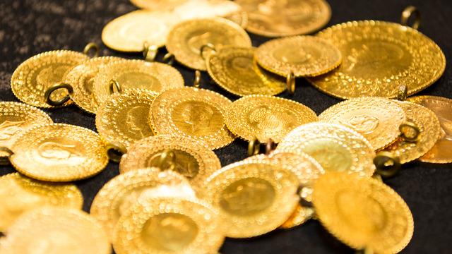 Altın fiyatları ne kadar oldu, düştü mü arttı mı? 23 Haziran 2026 gram, çeyrek, Cumhuriyet altını...