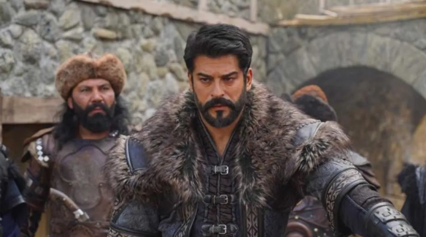 &Ccedil;ekimler yine ertelendi: Burak &Ouml;z&ccedil;ivit'a başrol aranıyor