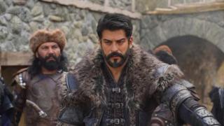 Çekimler yine ertelendi: Burak Özçivit'a başrol aranıyor