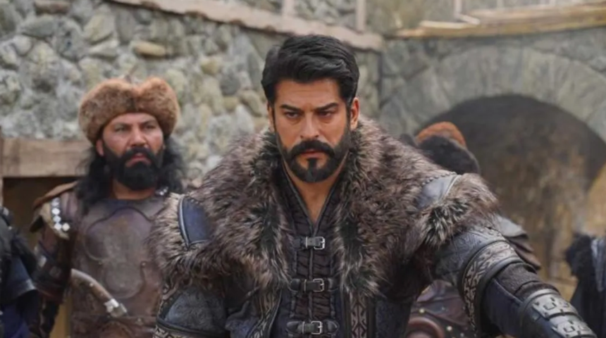 &Ccedil;ekimler yine ertelendi: Burak &Ouml;z&ccedil;ivit'a başrol aranıyor