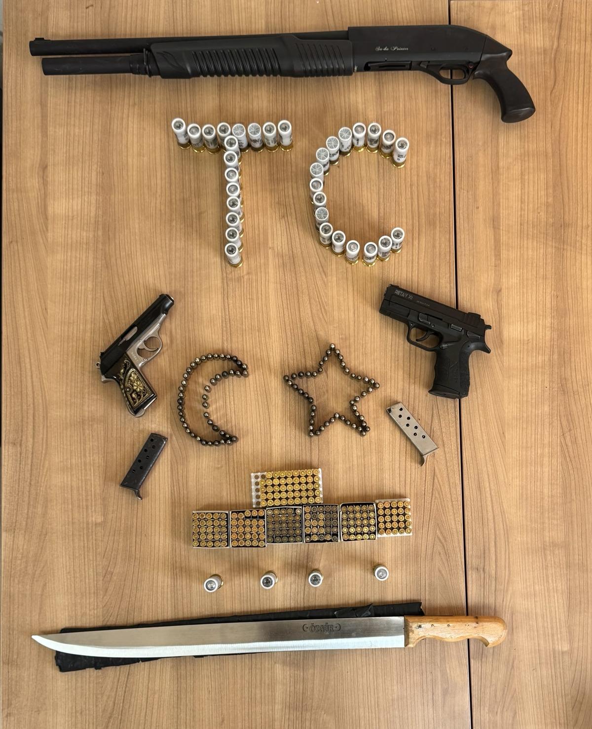 Ankara da dev operasyon! 200 den fazla g&ouml;zaltı 4