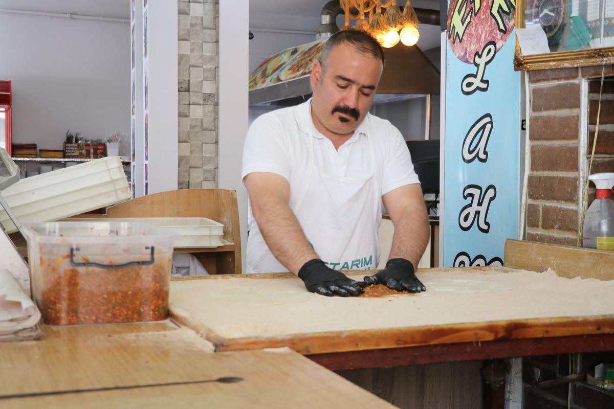 Ucuza lahmacun sattı diye başı derde girdi:  Kira &ouml;demiyorum  1