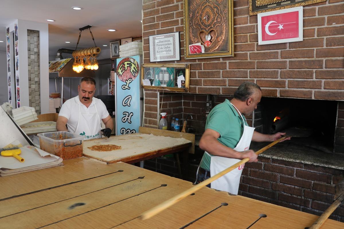 Ucuza lahmacun sattı diye başı derde girdi:  Kira &ouml;demiyorum  2