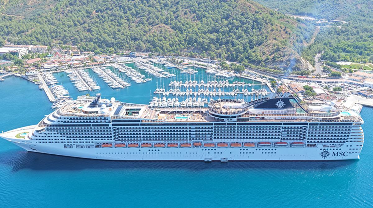 Marmaris e "MSC Divina" kruvaziyeri 4 bin 121 turist getirdi 1