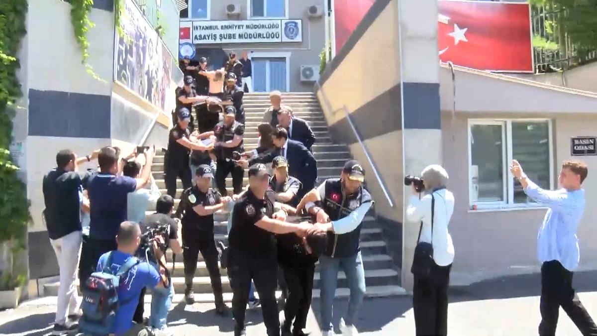 Erhan Karaal ı ka&ccedil;ıranların yakalanma anı &ccedil;ıktı! 1