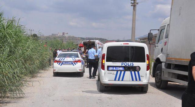 Motosikletiyle seyyar k&ouml;pr&uuml;den ge&ccedil;erken kanala d&uuml;ş&uuml;p, yaralandı 4