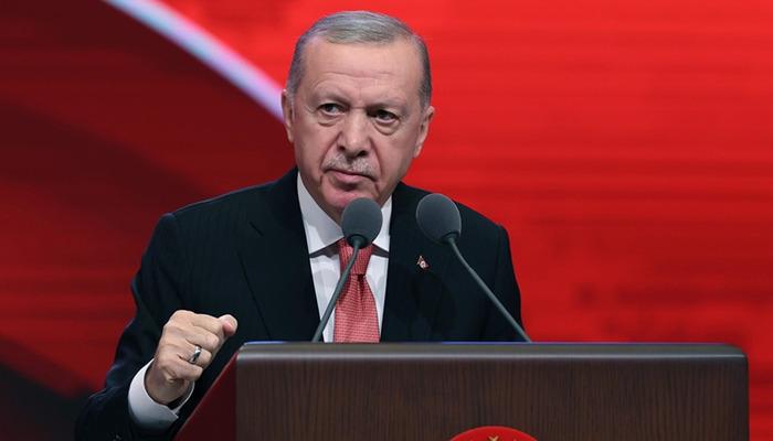 Cumhurbaşkanı Erdoğan'ın masasındaki son anket: '&Ccedil;ok şaşırtıcı değil'