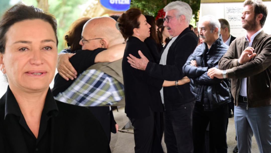 Demet Akbağ'ın anne acısı... Dostları yalnız bırakmadı