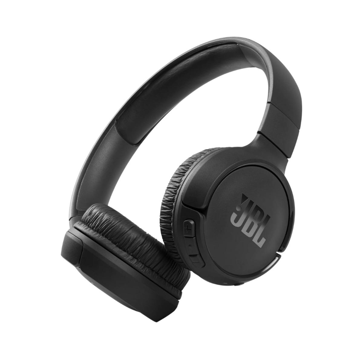 Hafif tasarımı ve güçlü ses performansı: JBL kulaklık indirimde 1