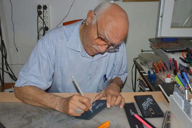 Emekli polis kaligrafi sanatında usta oldu