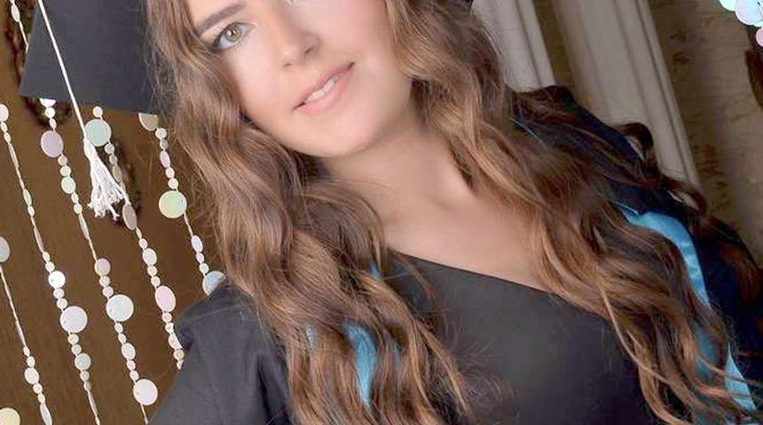 Selin, doldur boşalt yapılan tabancadan &ccedil;ıkan kurşunla &ouml;ld&uuml;