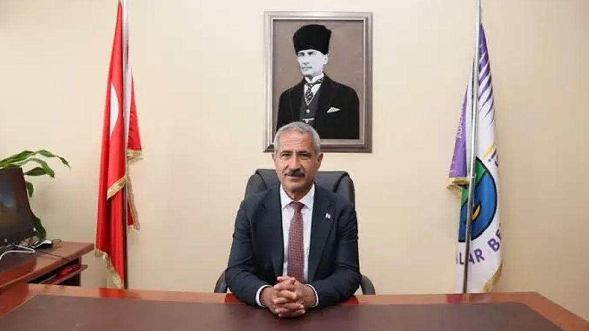 Son dakika... Adalar ve Silifke Belediye Başkanları Ali Ercan Akpolat ve Mustafa Turgut g&ouml;revden uzaklaştırıldı 1
