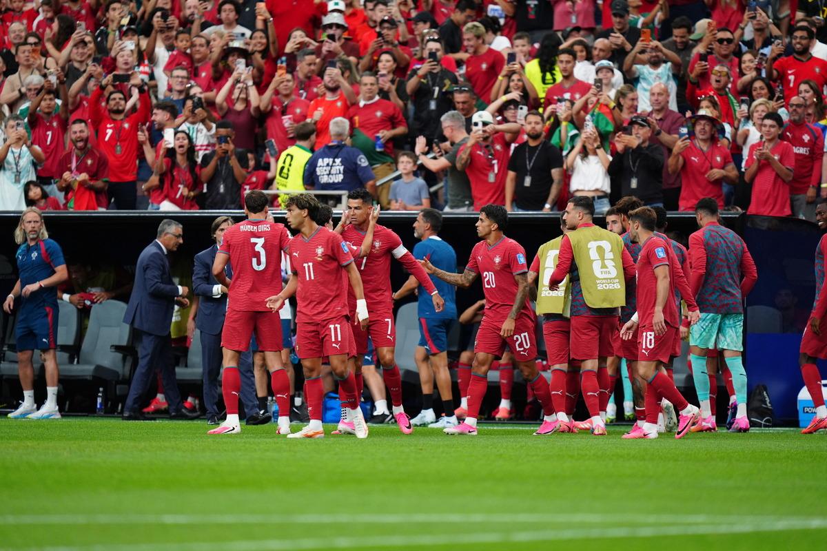 Ronaldo dan Messi ye tarihi yanıt! Dünya o anı paylaşıyor 6