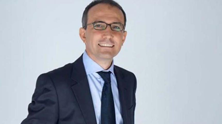 CNN Türk'ün eski ekran yüzlerinden Emin Çapa, Halk TV'de program yapmaya başlıyor