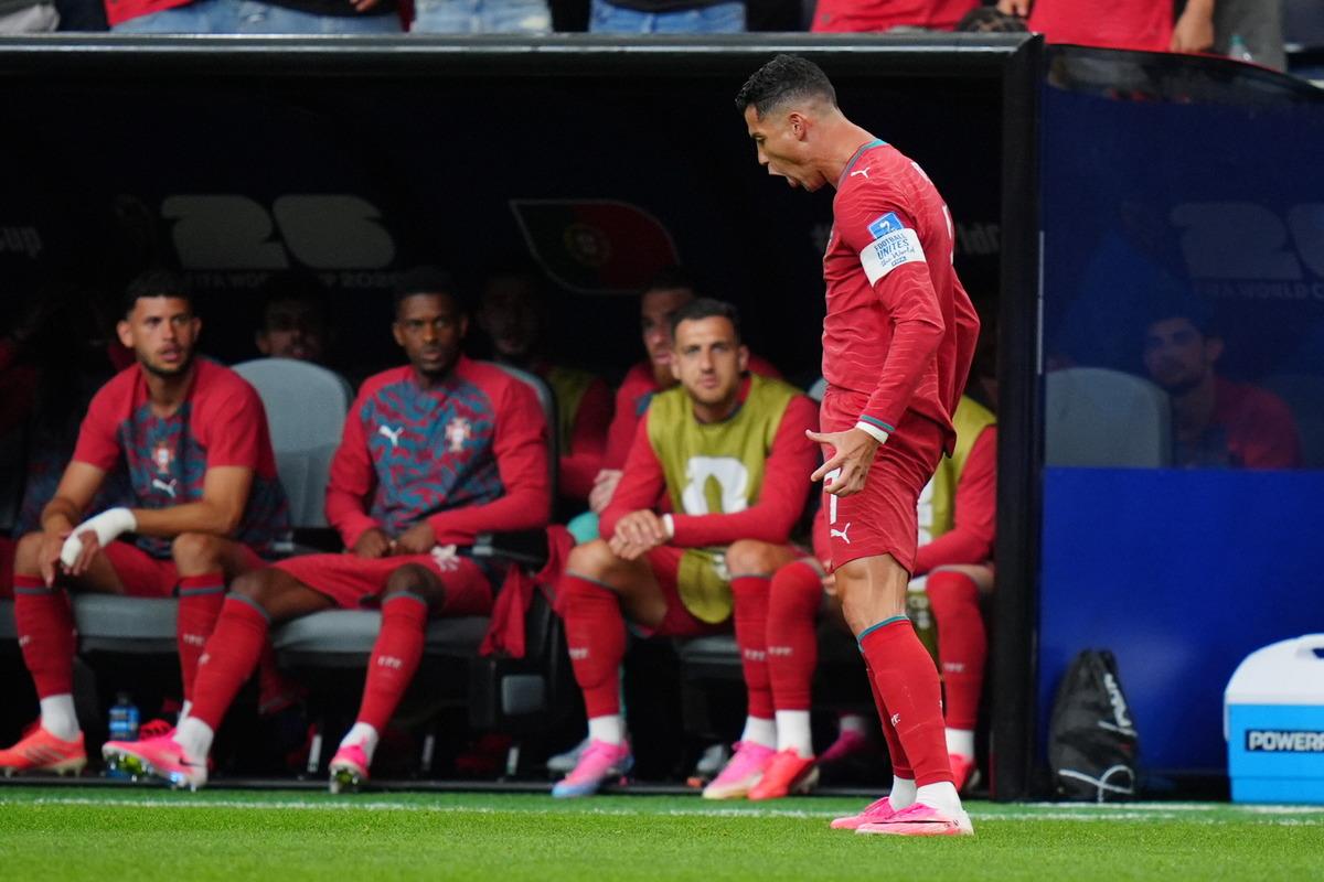 Ronaldo dan Messi ye tarihi yanıt! Dünya o anı paylaşıyor 3