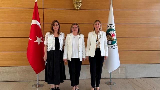 Türkiye Noterler Birliği Başkanı seçilen Fulya Uysal Güler göreve başladı