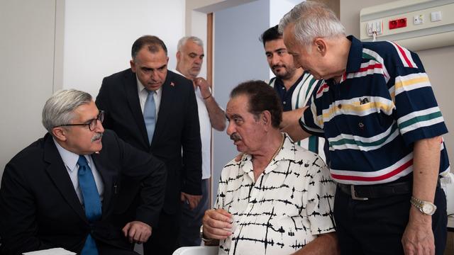 AK Parti Genel Başkan Yardımcısı Yayman'dan İbrahim Tatlıses'e geçmiş olsun ziyareti 
