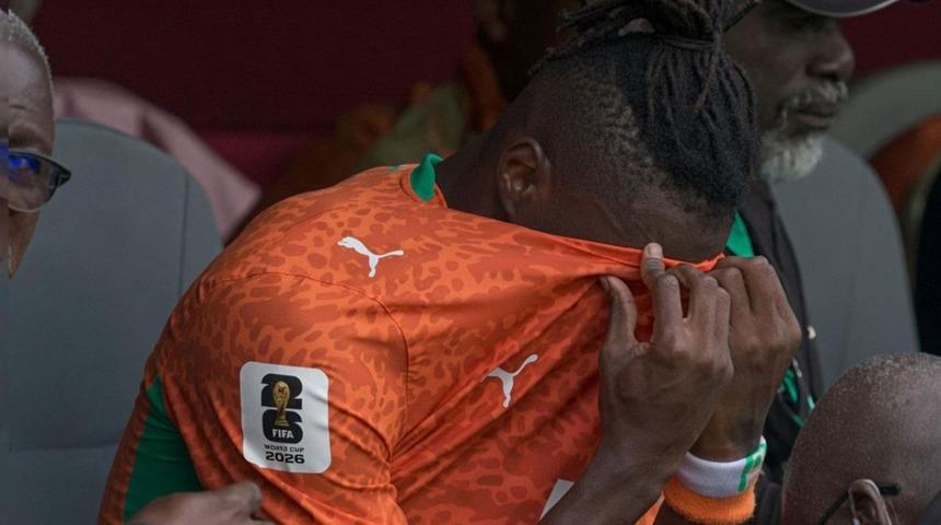 Galatasaray bu haberi d&ouml;rt g&ouml;zle bekliyordu! Singo i&ccedil;in resmi a&ccedil;ıklama geldi