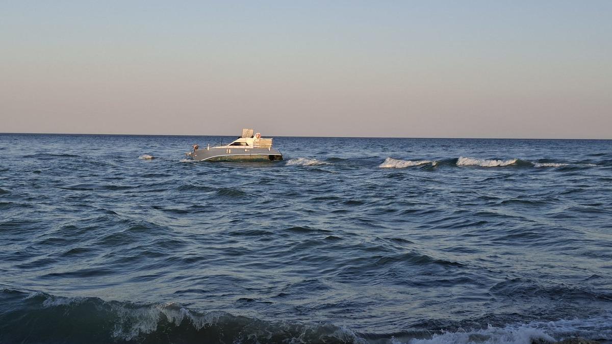 Yer: Antalya! 2 teknede mahsur kalan 5 kişi kurtarıldı