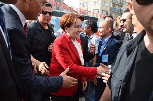 Akşener: Bu ekonomiyi bunlar yönetemez durumdalar (2)