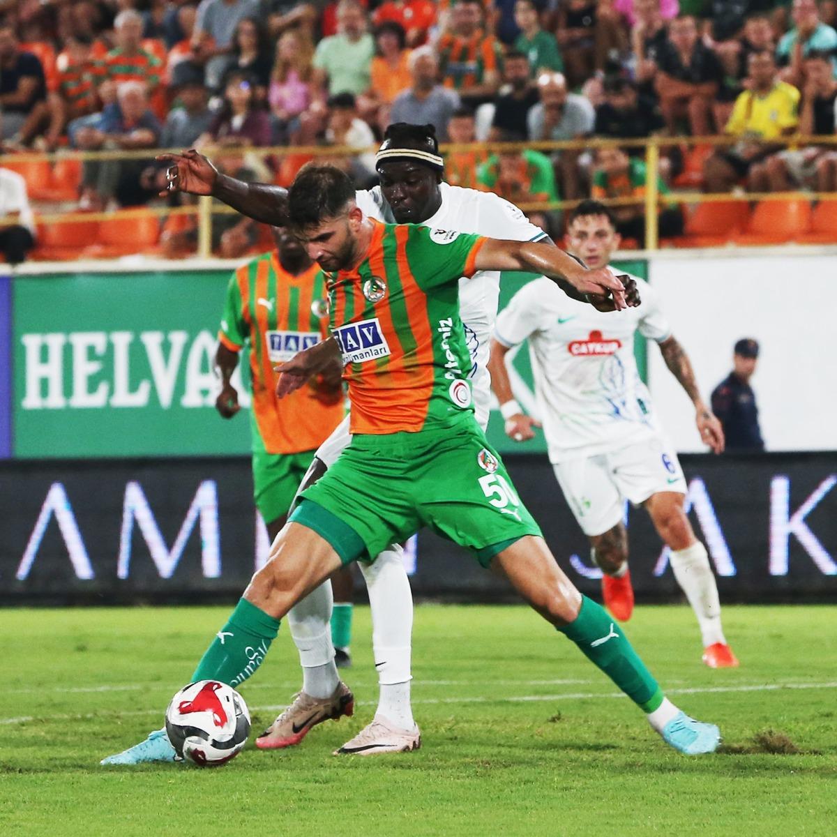 Fenerbahçe de savunmanın yeni patronları yolda! Sarr ve Ümit Akdağ 3