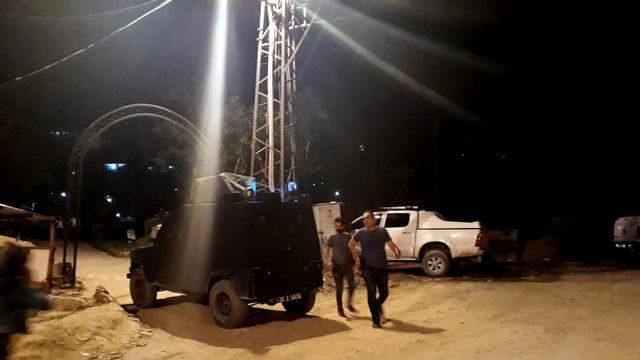 Hakkari'de üst üste iki ses bombası patladı