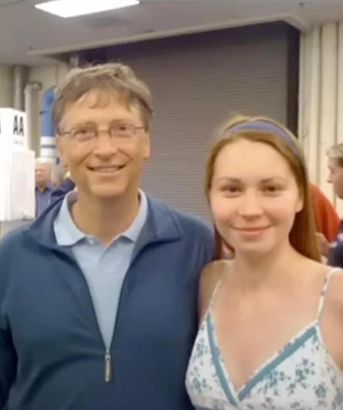 Epstein belgelerindeki fotoğraflarla ilgili yeni detaylar: Bill Gates isim verdi 1