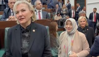 3 yıl i&ccedil;inde 3 parti değiştirdi! Nimet &Ouml;zdemir AK Parti&rsquo;ye katıldı