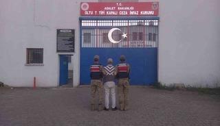 Erzurum&rsquo;da jandarmadan yakalama kararı olan şahıslara operasyon