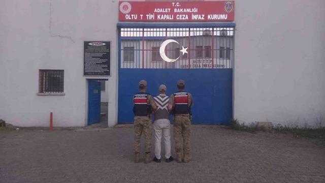 Erzurum’da jandarmadan yakalama kararı olan şahıslara operasyon